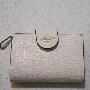 Coach Mediun Zip Wallet